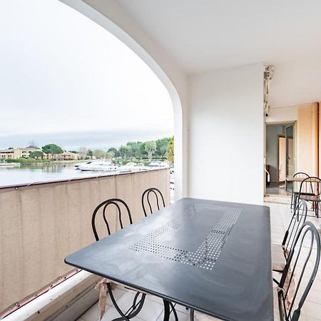 Spacious Apartment With Pool Located In The Marina Of Mandelieu ภายนอก รูปภาพ